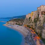 Plaza Boutique - 4* Tropea
