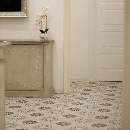 Plaza Boutique - Pensionat Tropea