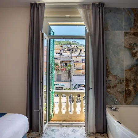 Plaza Boutique - Pensionat Tropea