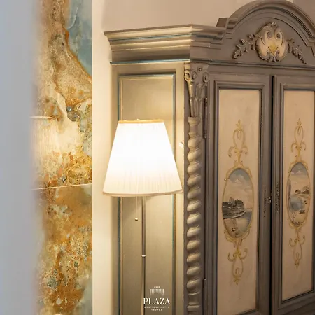 Plaza Boutique - 트로페아