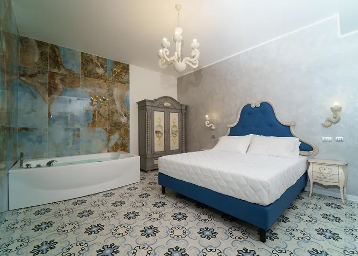 Plaza Boutique - 4* Tropea